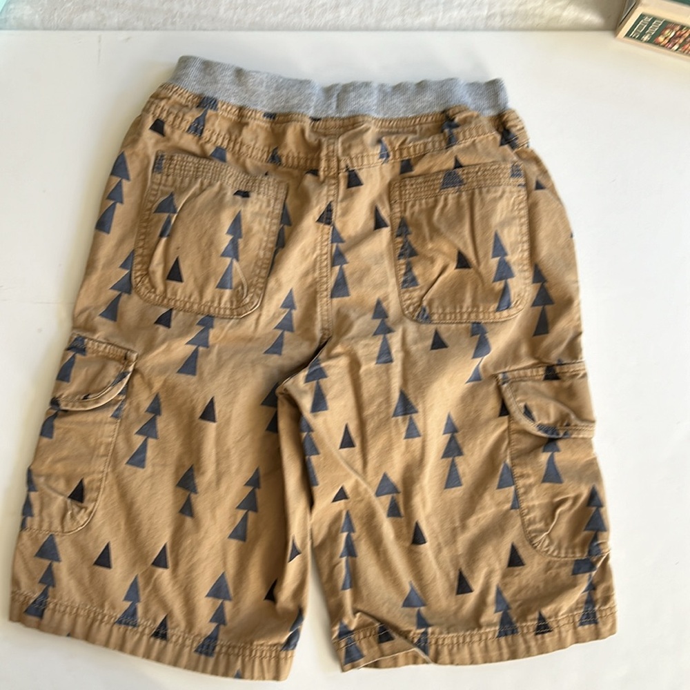 Hanna Andersson Bermuda length cargo shorts (sz. 12 / 150) - Picture 3 of 4